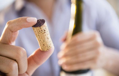 喝剩的葡萄酒该如何保存与利用
