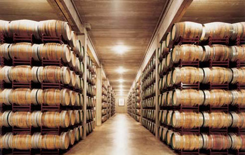 酒庄（厂）葡萄酒的酿造过程