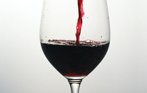 正确认识红葡萄酒与干红的区别