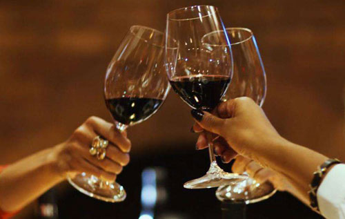 葡萄酒具有多种养生功效及保健作用