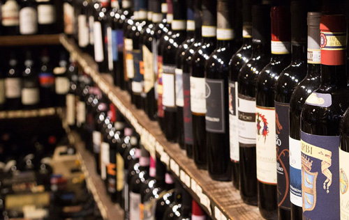 英国政府同意暂缓实施葡萄酒进口法